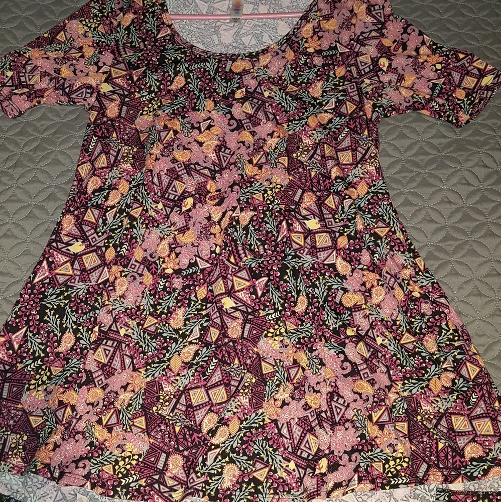 Lularoe classic tees